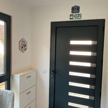 Magic House アパート *